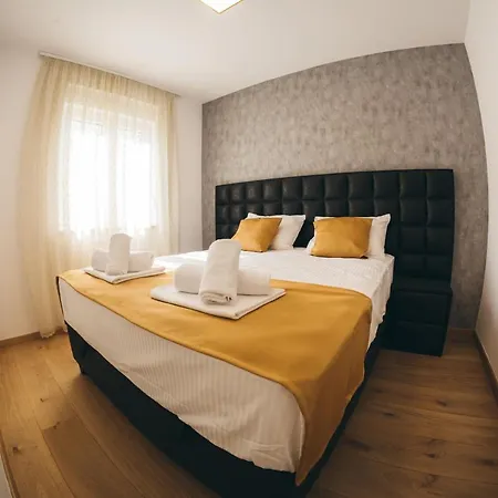 Daire Family Mirjam *