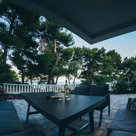 Daire Family Mirjam *