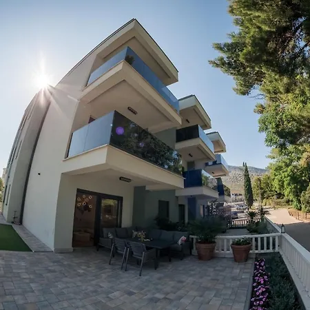 Family Mirjam Apartamento *