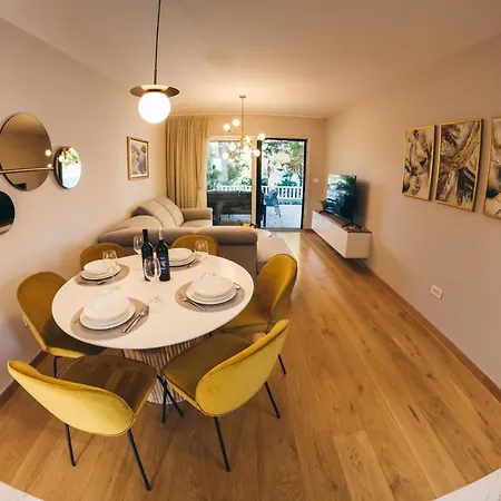 Family Mirjam Orebić