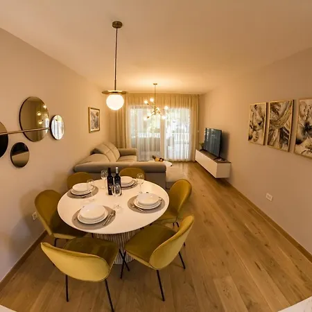 Family Mirjam * Orebić